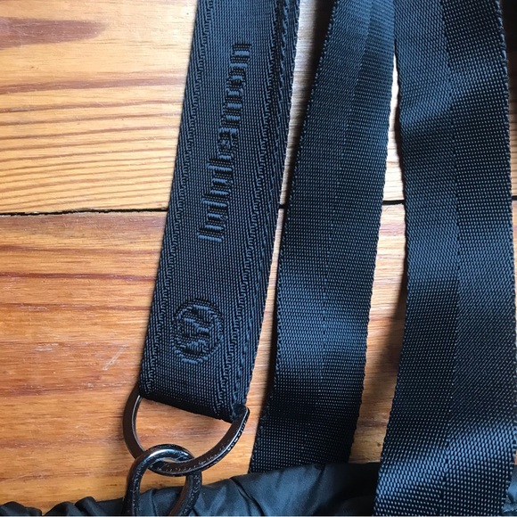 Lululemon Athletica Black Athletic Gym Bag, EUC, 22” - Picture 6 of 16